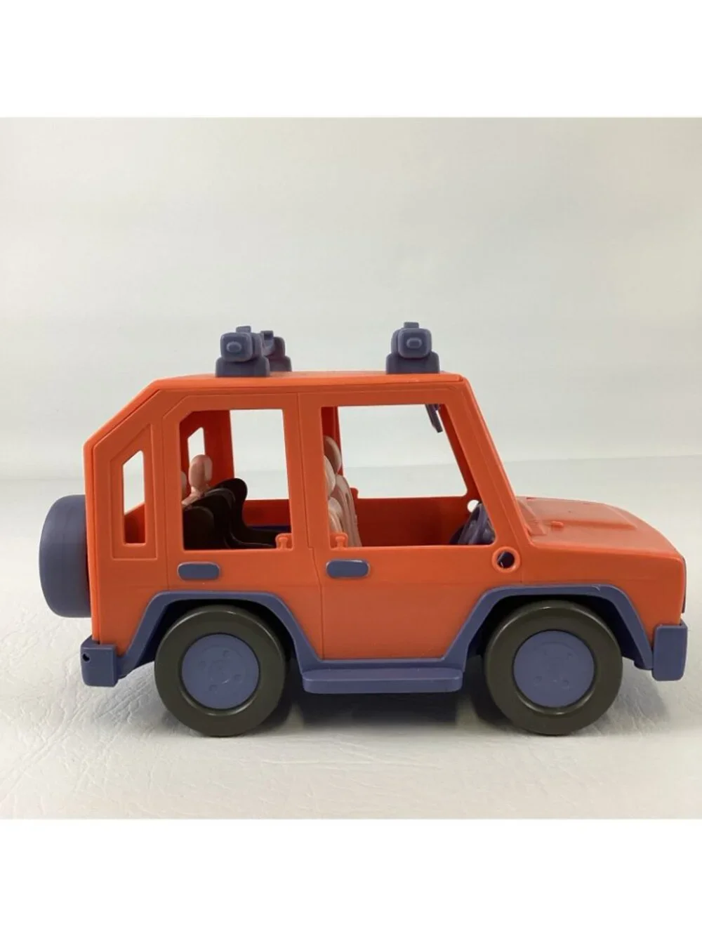 Moose Bluey Heeler Family Car Station Wagon w 4 Figures Bundle Lot Poodle 2018